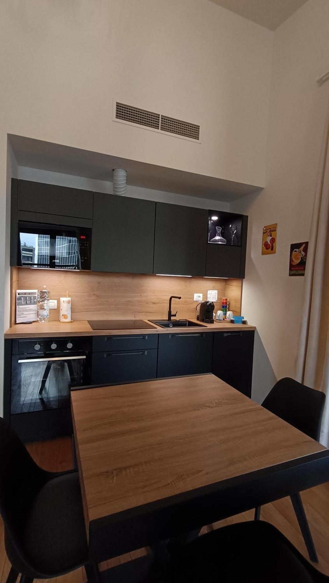 شقة Nuovo Loft Con Terrazzo M2 Ieo Humanitas Bocconi Navigli ميلان المظهر الخارجي الصورة