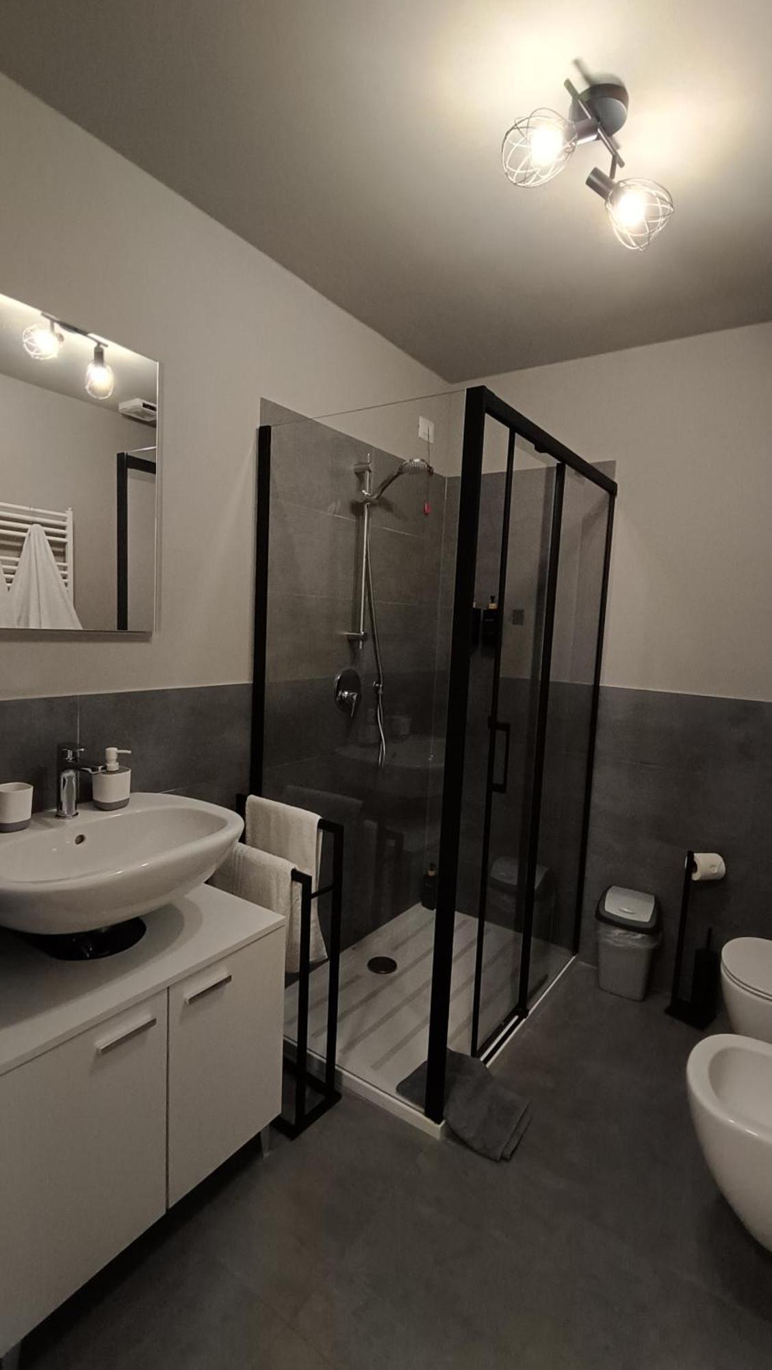 شقة Nuovo Loft Con Terrazzo M2 Ieo Humanitas Bocconi Navigli ميلان المظهر الخارجي الصورة